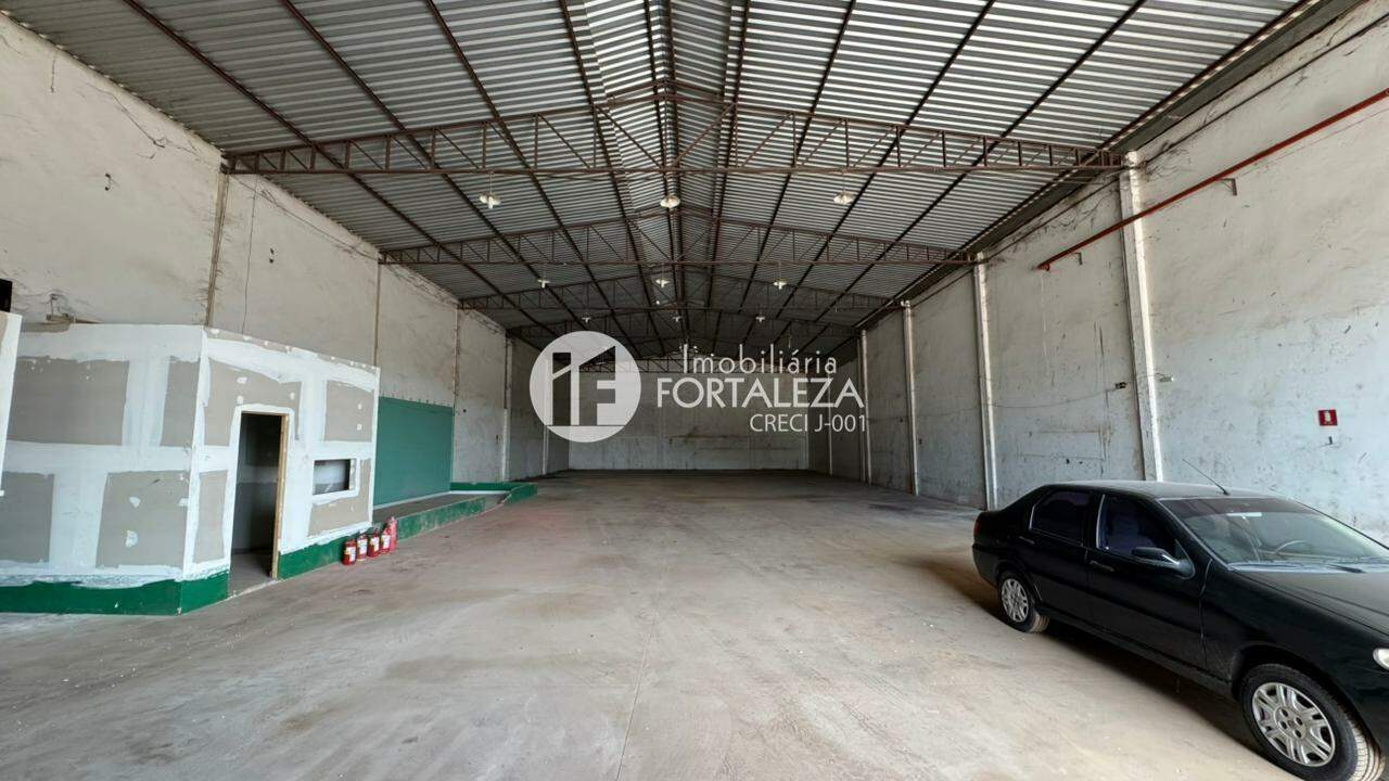 Galpão para aluguel no BR-364: 