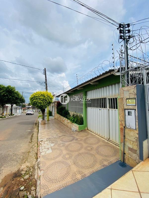 Casa à venda no Conjunto Castelo Branco: 