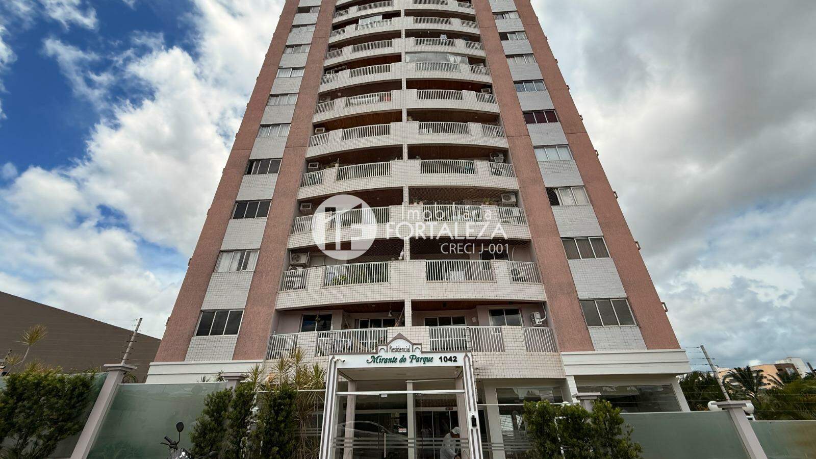 Apartamento para aluguel no Mirante do Parque: 