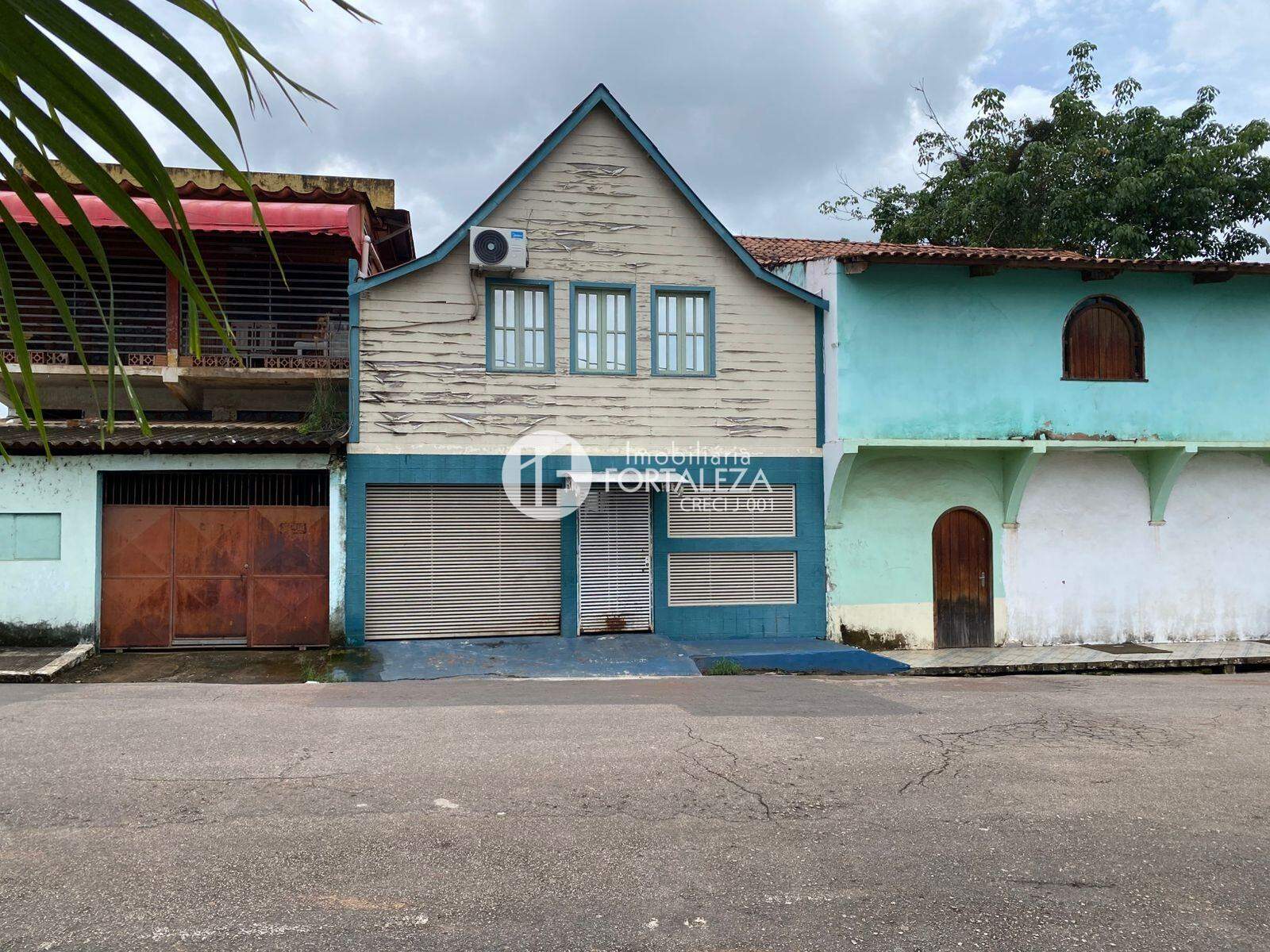Casa Comercial à venda no Dom Giocondo: 