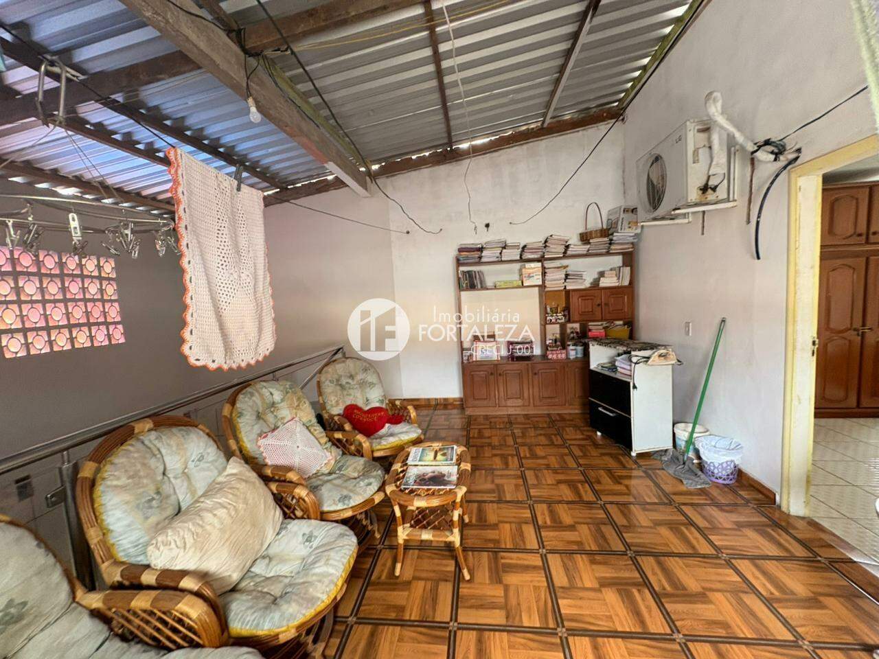 Casa Comercial à venda no Ivete Vargas: 