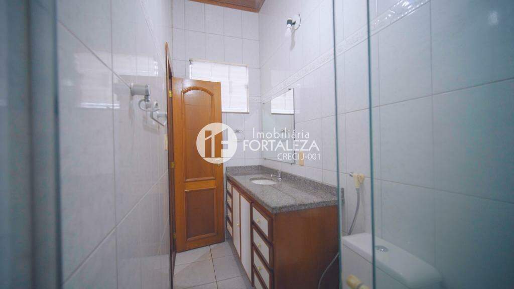 Casa Comercial para aluguel no Loteamento dos Engenheiros: 