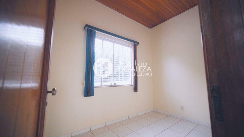 Casa Comercial para aluguel no Loteamento dos Engenheiros: 