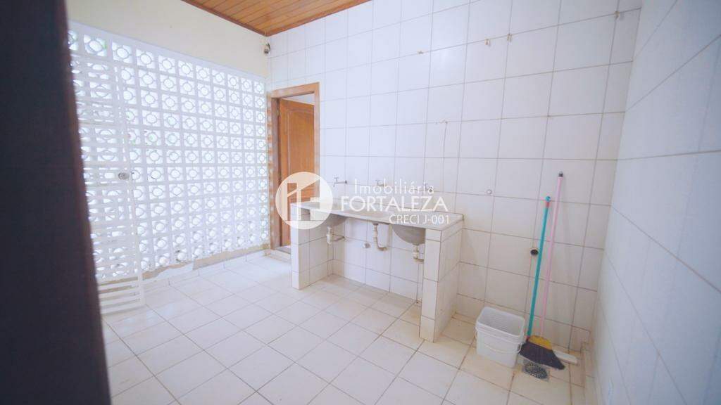 Casa Comercial para aluguel no Loteamento dos Engenheiros: 