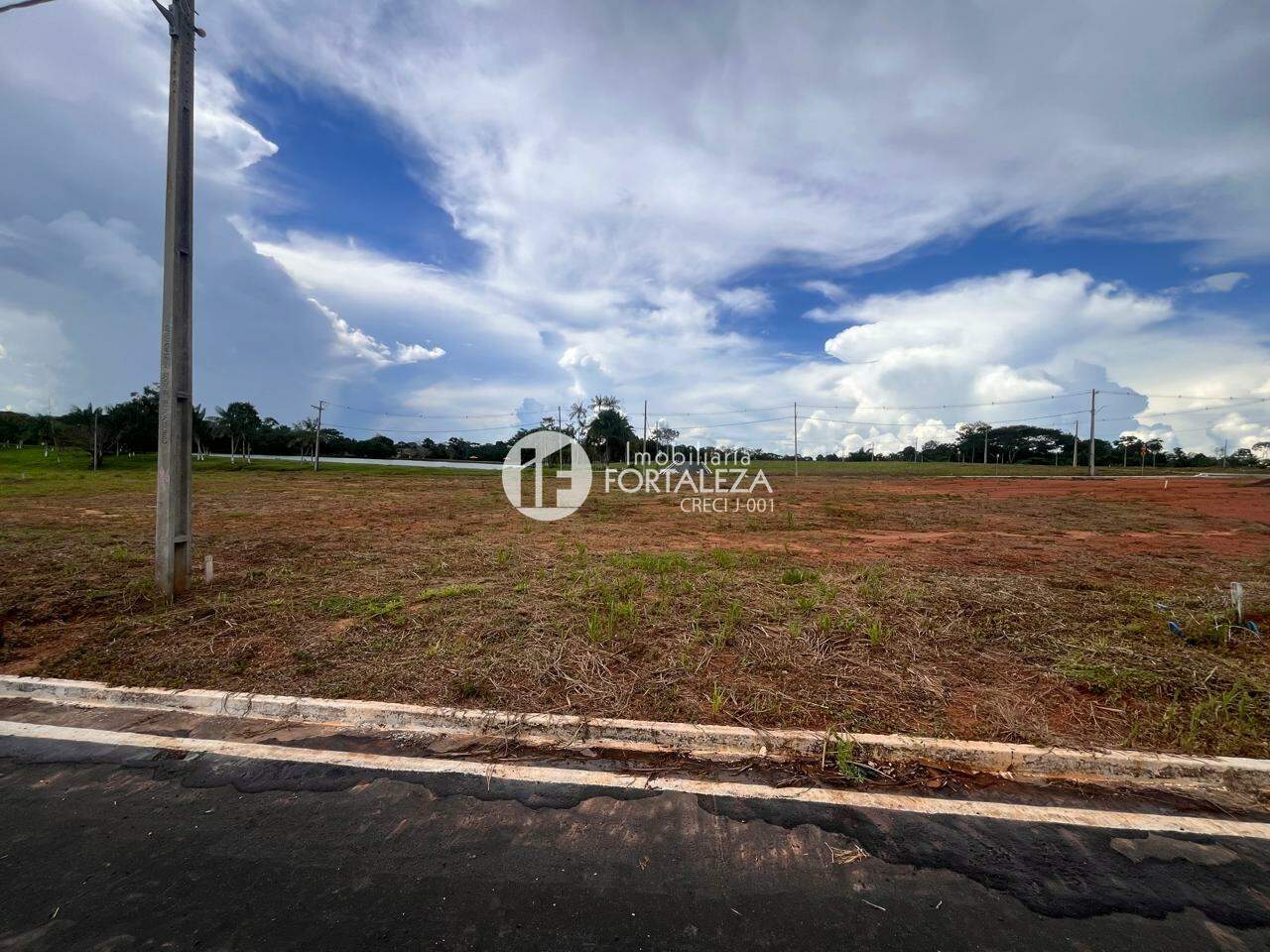 Lote em Condomínio à venda no Conjunto Jardim Universitário: 