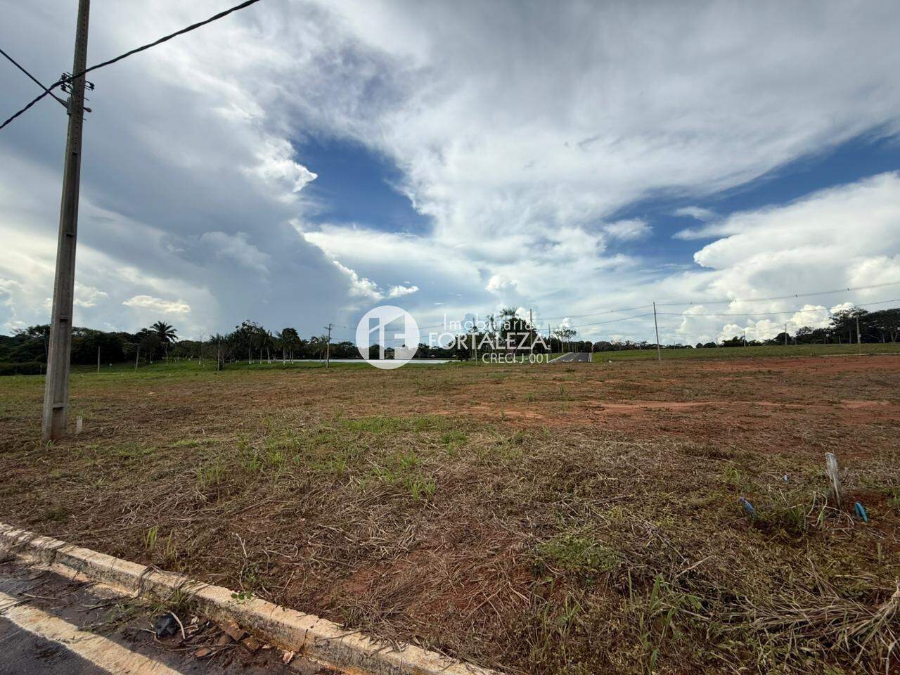 Lote em Condomínio à venda no Conjunto Jardim Universitário: 