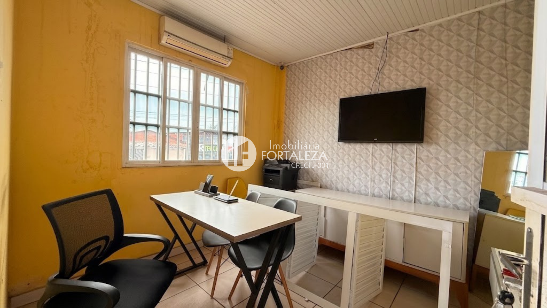 Área Comercial à venda no Estação Experimental: 