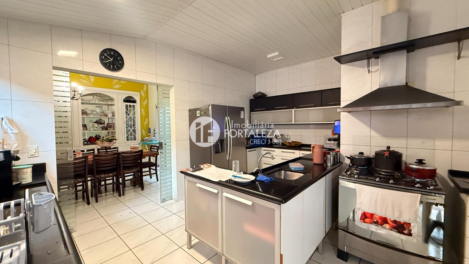 Casa Residencial à venda no 7º BEC: 