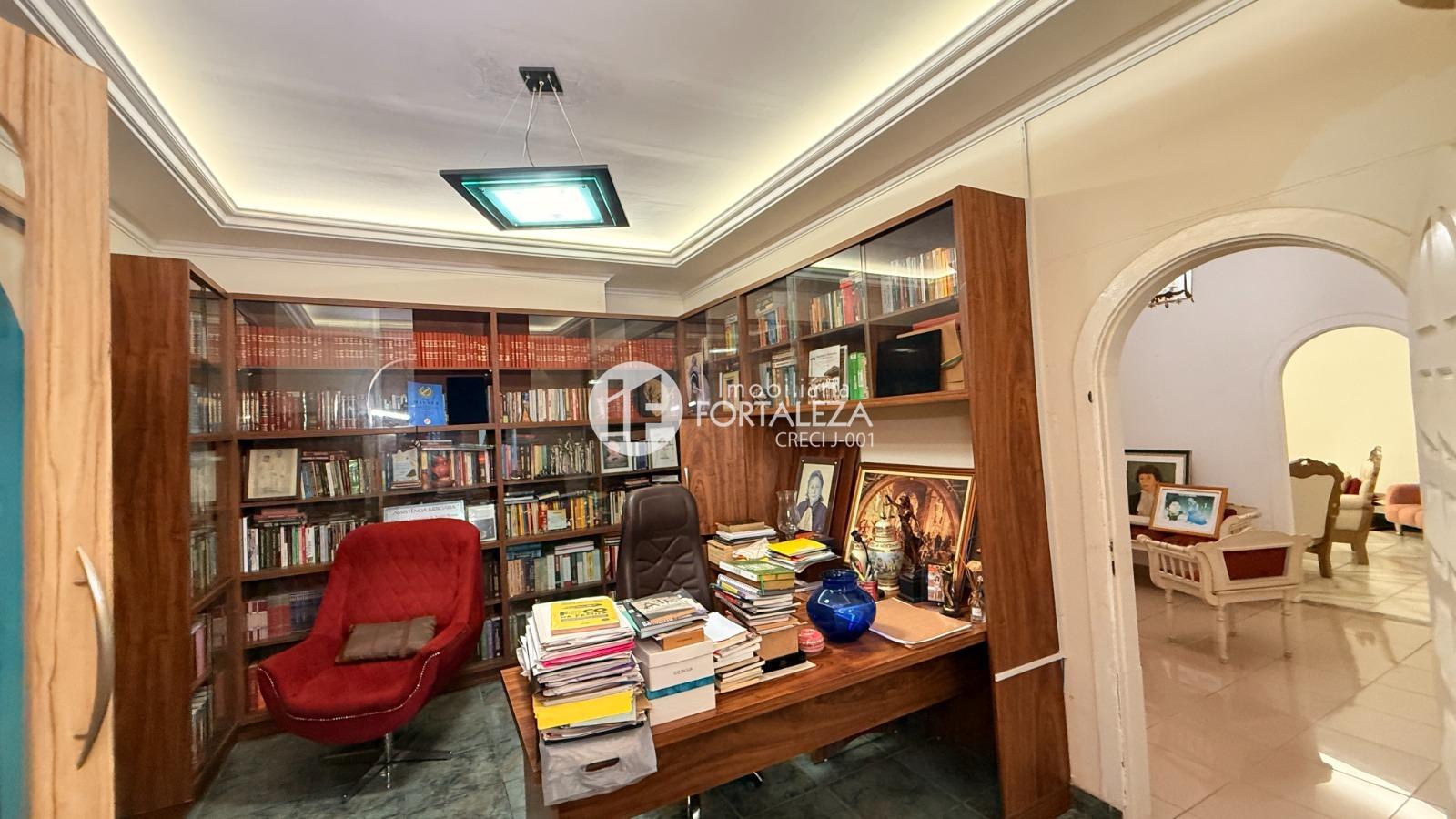 Casa Residencial à venda no 7º BEC: 