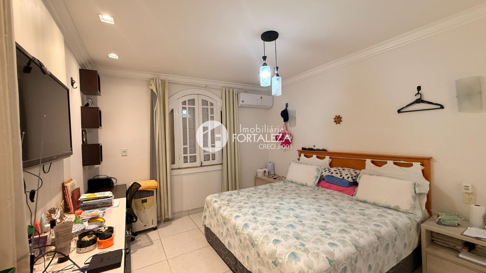 Casa Residencial à venda no 7º BEC: 