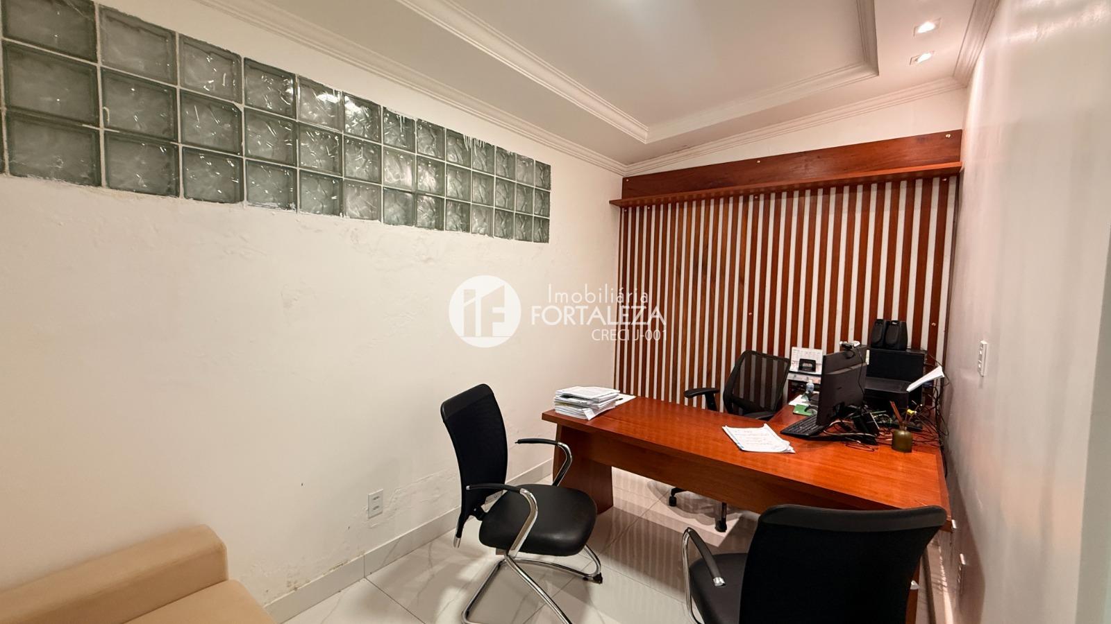 Casa Residencial à venda no 7º BEC: 