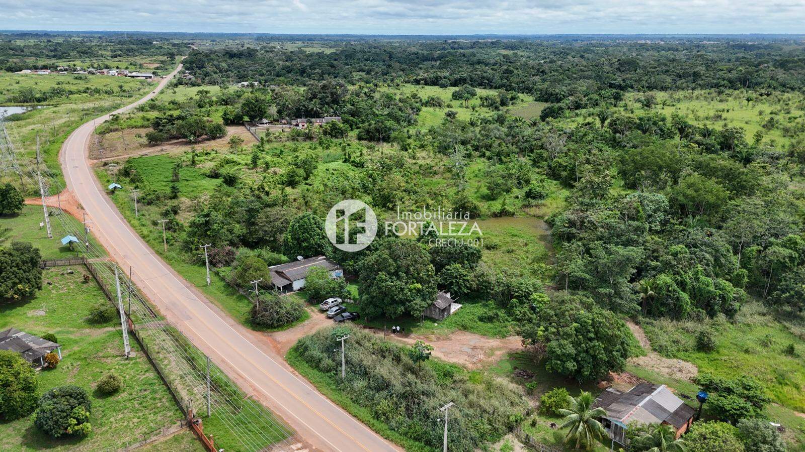 Área à venda no Estrada Transacreana: 