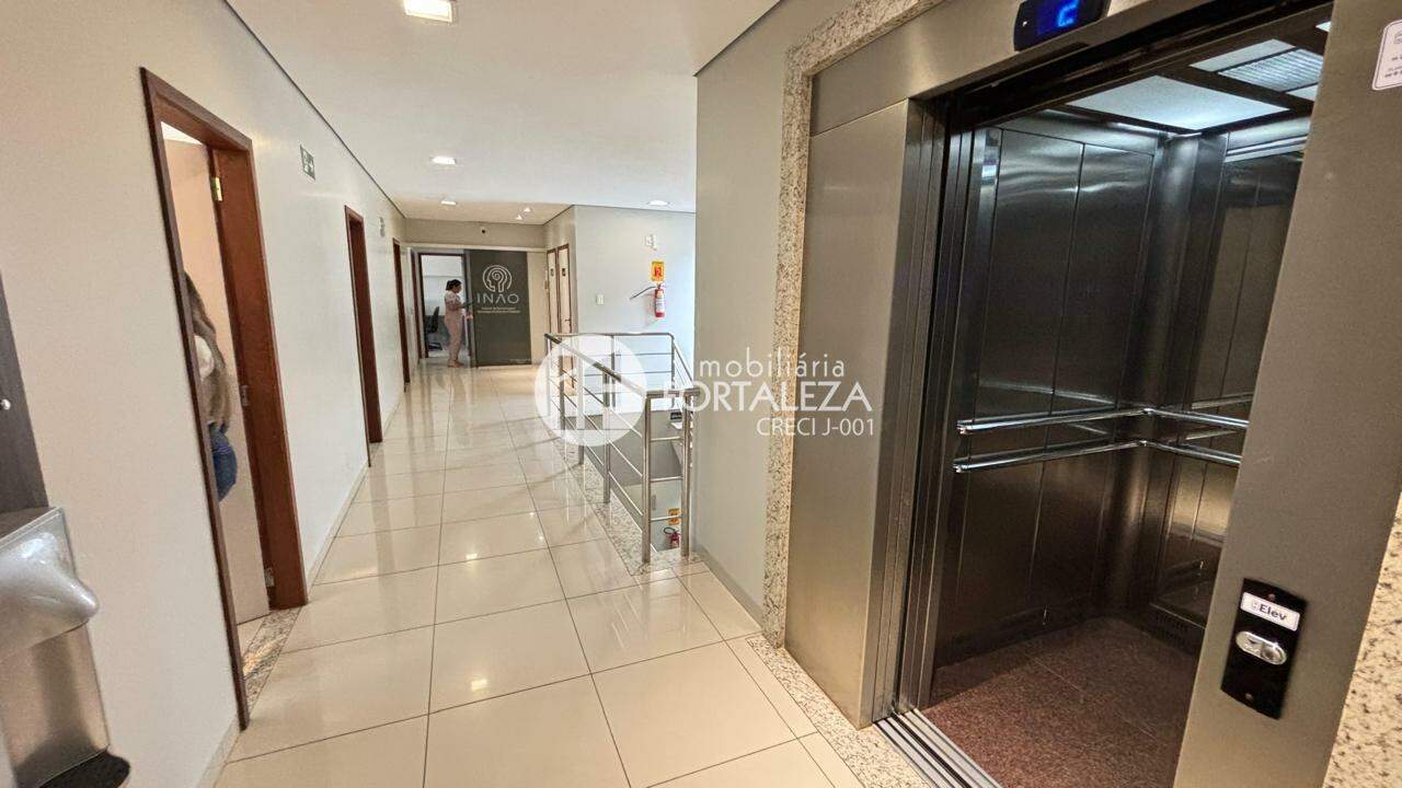 Sala para aluguel no Bosque: 