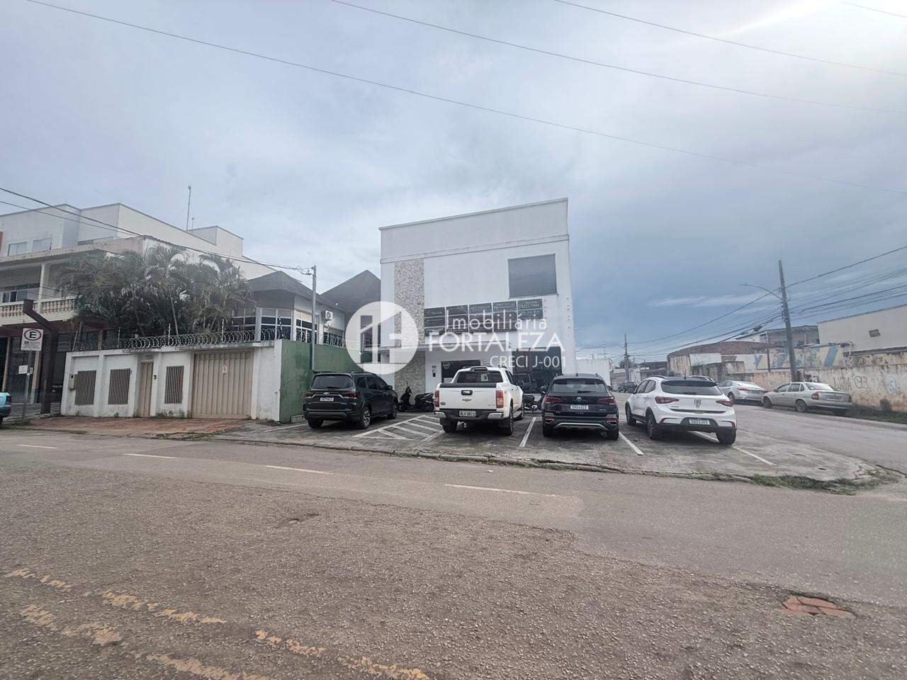 Sala para aluguel no Bosque: 