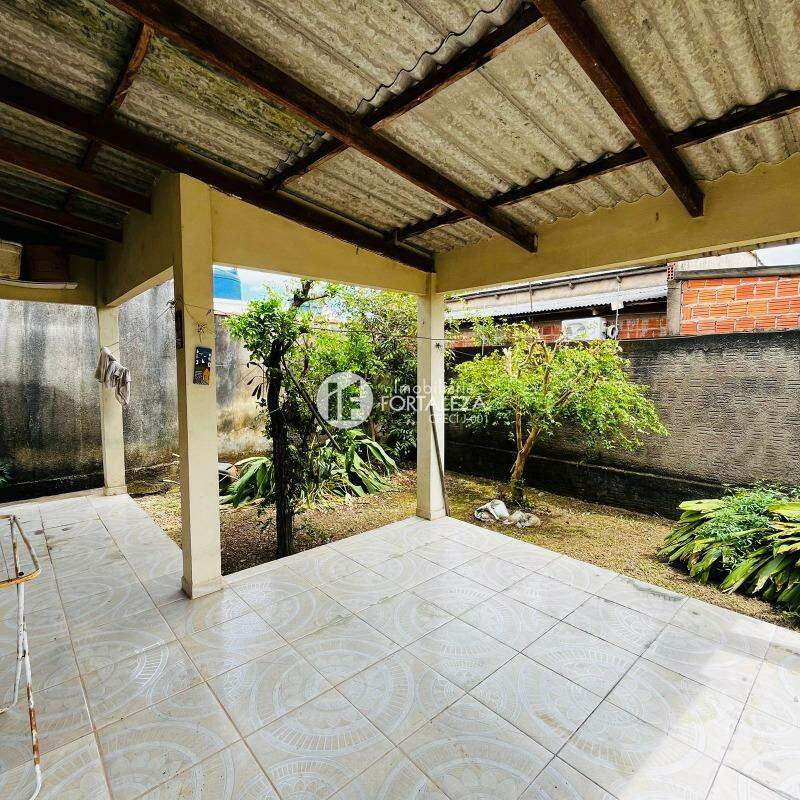Casa Residencial à venda no Conjunto Maria Iris: 