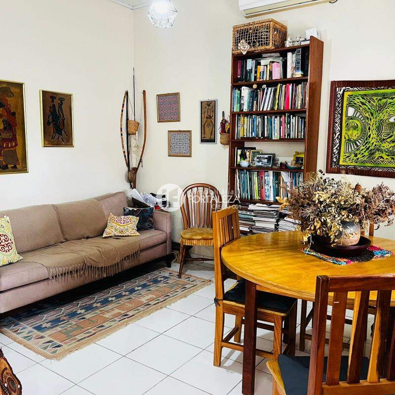Casa Residencial à venda no Conjunto Maria Iris: 