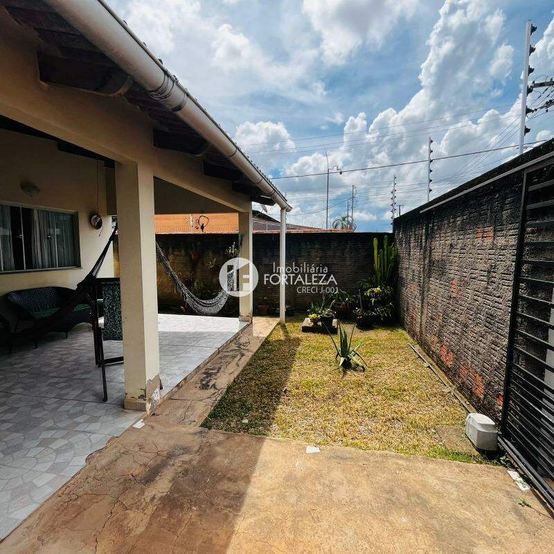 Casa Residencial à venda no Conjunto Maria Iris: 