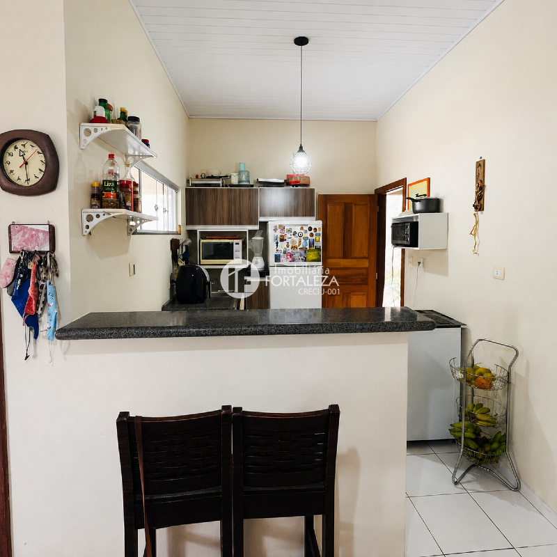 Casa Residencial à venda no Conjunto Maria Iris: 