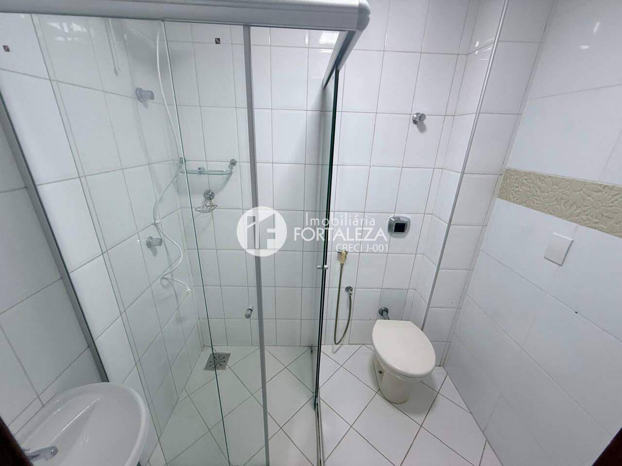 Apartamento para aluguel no Vila Ivonete: