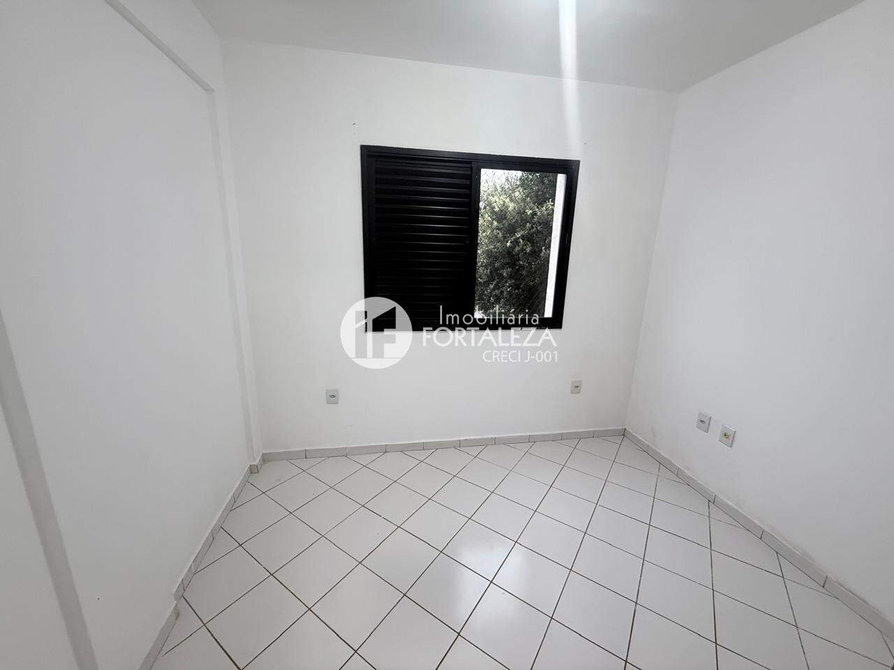 Apartamento para aluguel no Vila Ivonete: