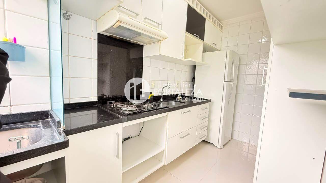 Apartamento para aluguel no Wanderley Dantas: 