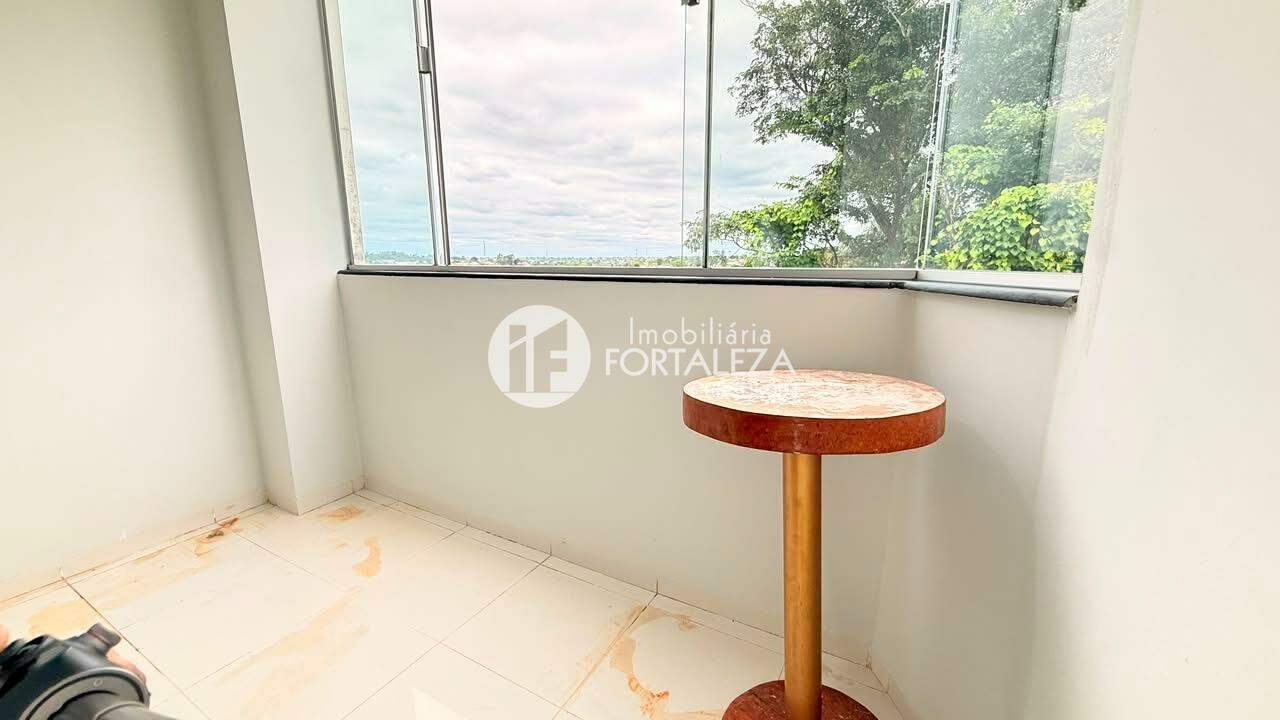 Apartamento para aluguel no Wanderley Dantas: 