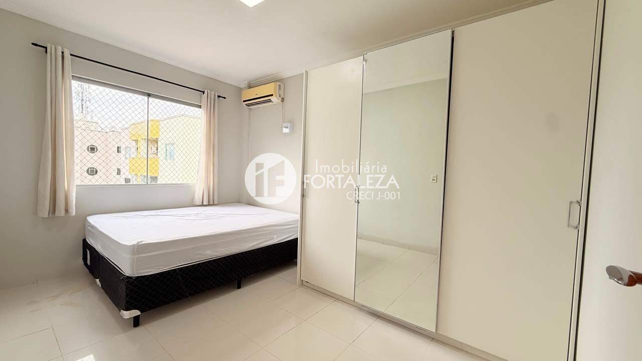 Apartamento para aluguel no Wanderley Dantas: 
