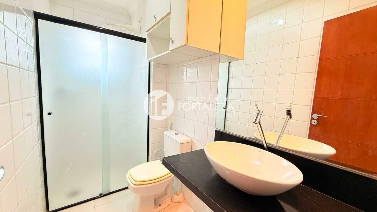 Apartamento para aluguel no Wanderley Dantas: 