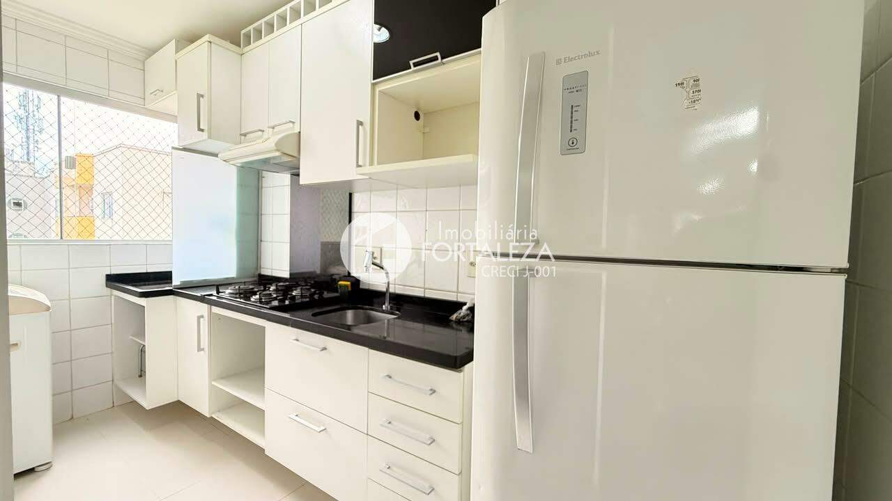 Apartamento para aluguel no Wanderley Dantas: 