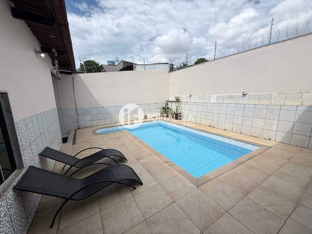 Casa para aluguel no Conjunto Adalberto Sena: 