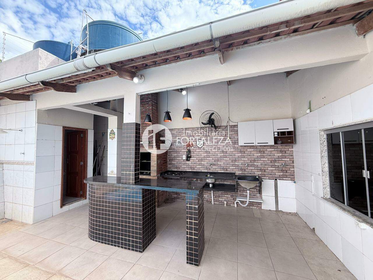 Casa para aluguel no Conjunto Adalberto Sena: 