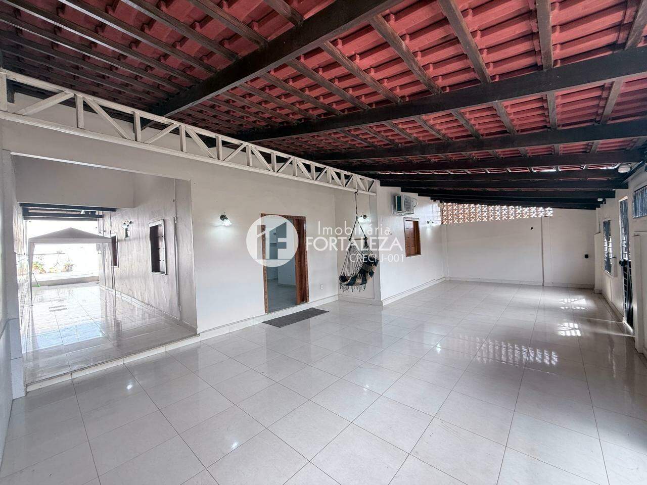 Casa para aluguel no Conjunto Adalberto Sena: 
