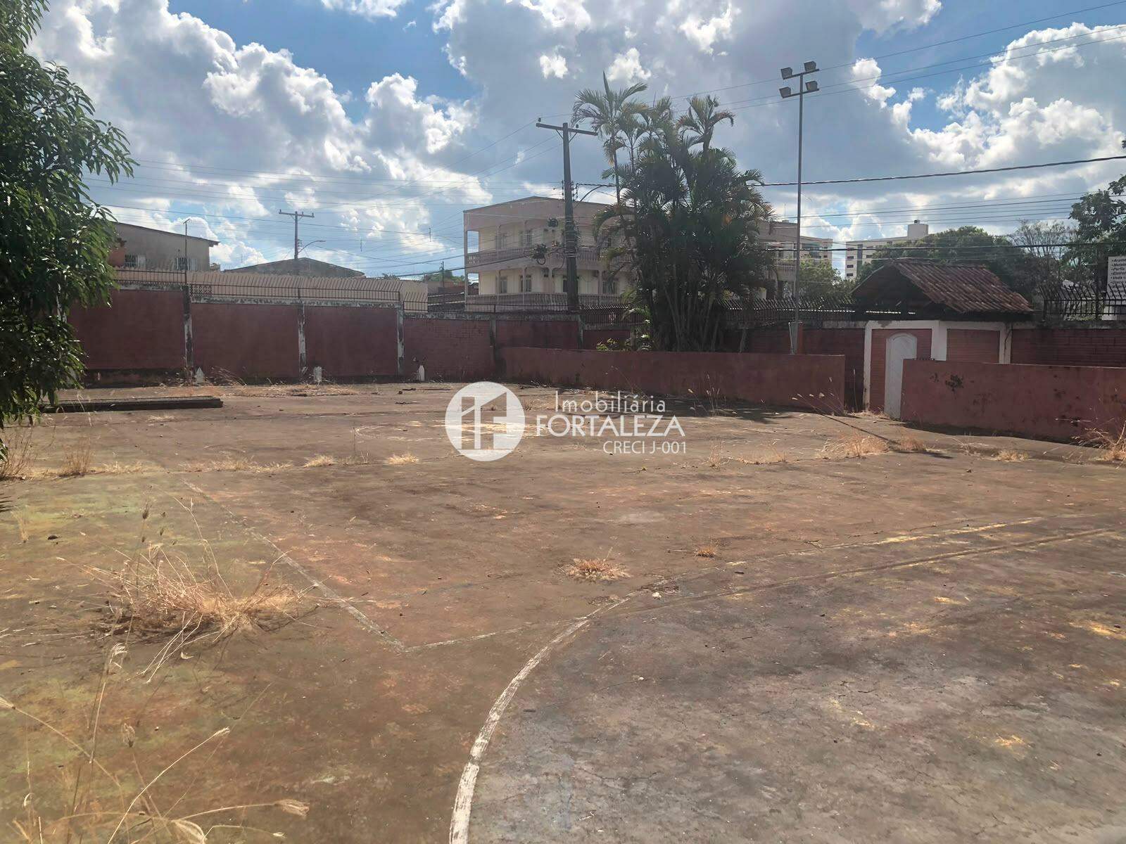 Lote à venda no Abraão Alab: 