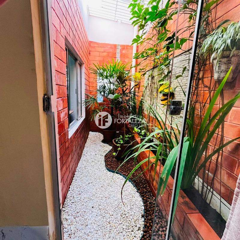 Casa Residencial à venda no Conjunto Universitário: 