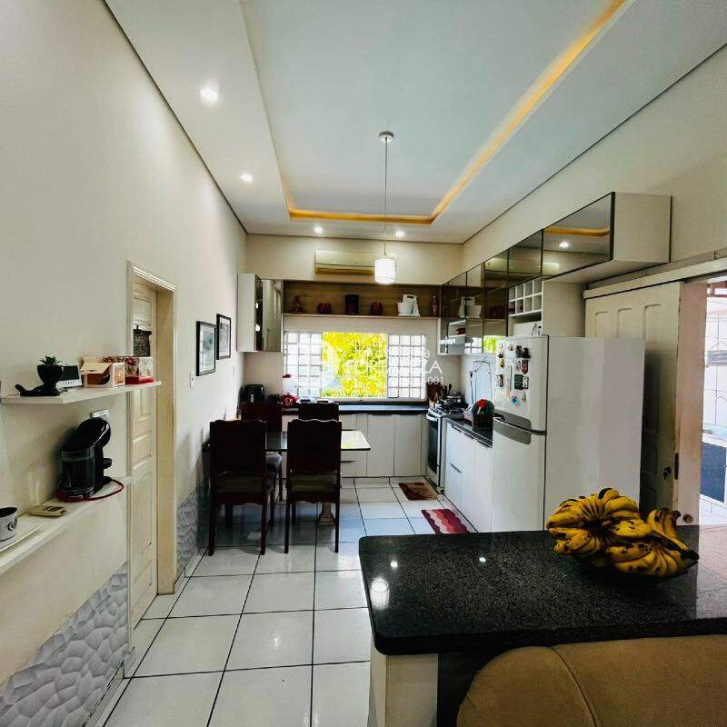 Casa Residencial à venda no Conjunto Universitário: 