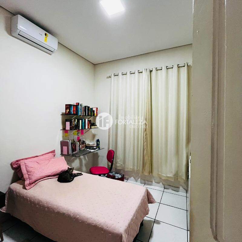Casa Residencial à venda no Conjunto Universitário: 