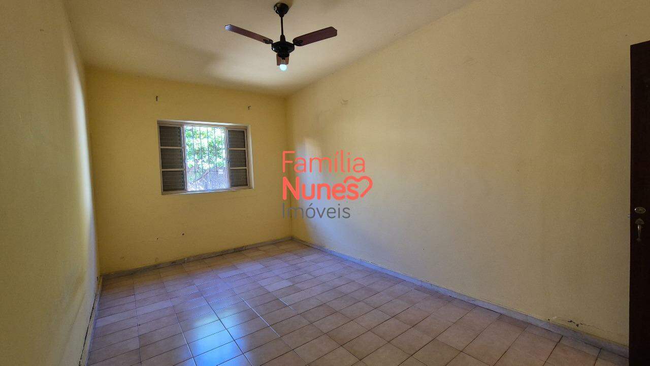 casa à venda no Nossa Senhora do Carmo: Quarto 01