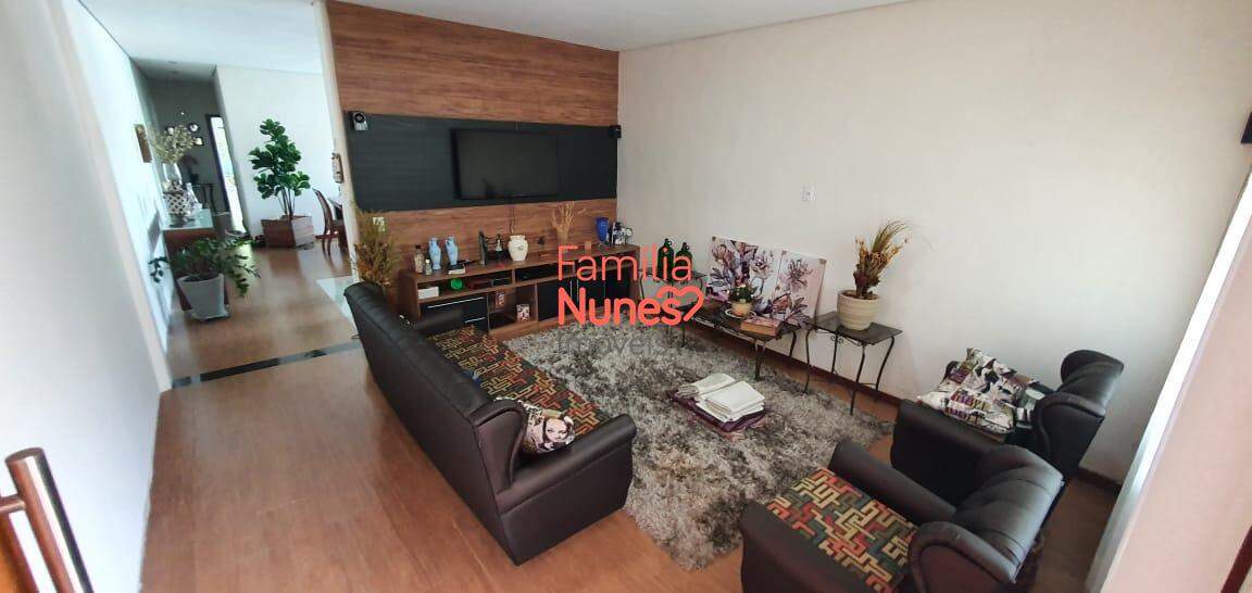 casa à venda no Granja Ouro Branco: SALA DE ESTAR