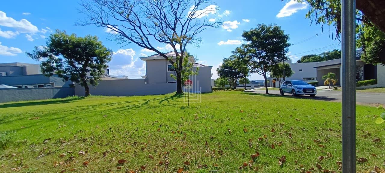 Terreno à venda no Condomínio Safira : 