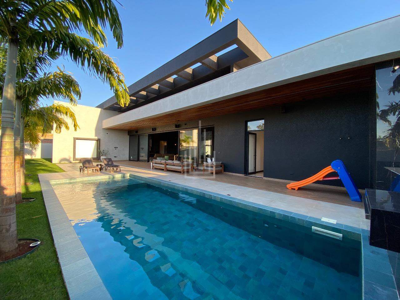 Casa à venda no Condomínio Royal Boulevard Yacht Residence Resort: 