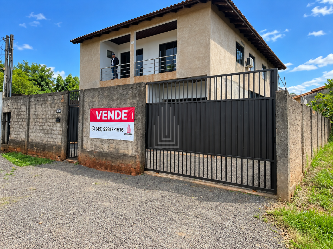 Sobrado à venda no Centro Cívico: 