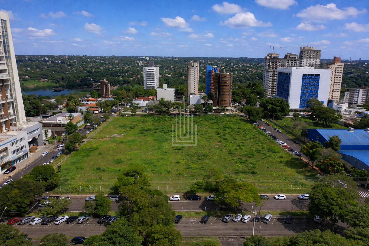 Área à venda no Centro: 