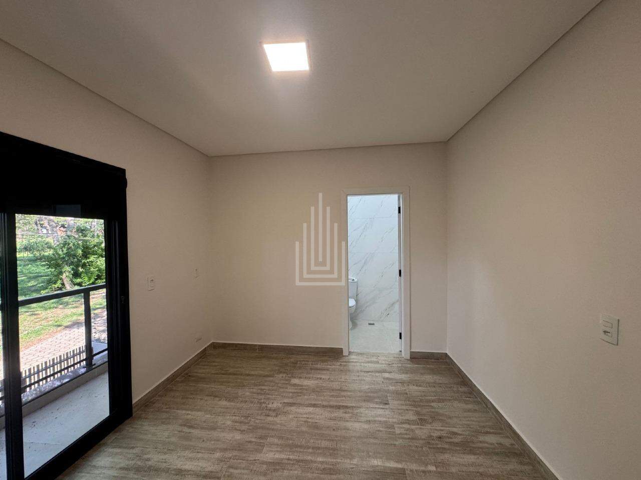 Sobrado à venda no Vila A: 