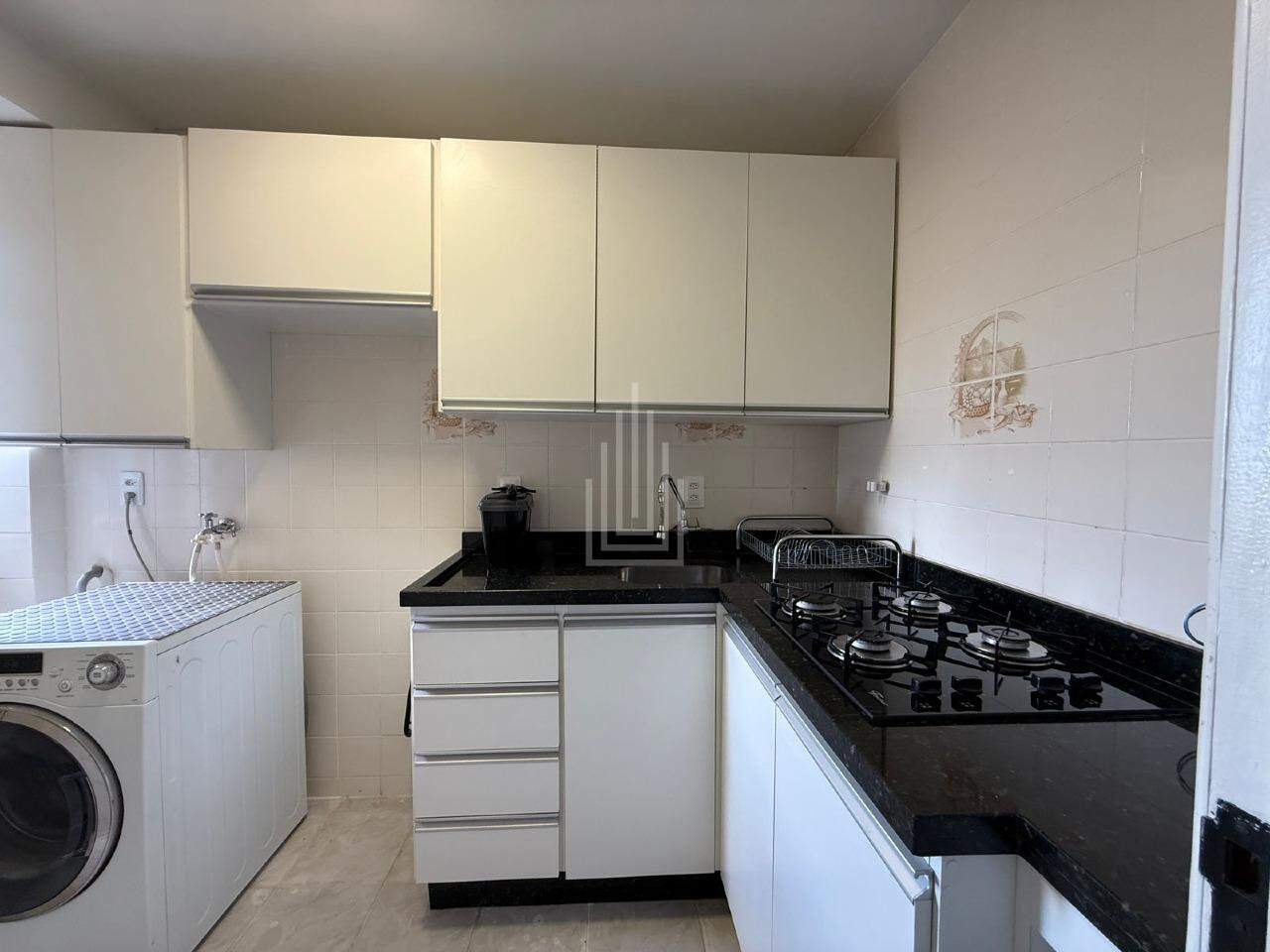 Apartamento à venda no Edifício Cheverny: 