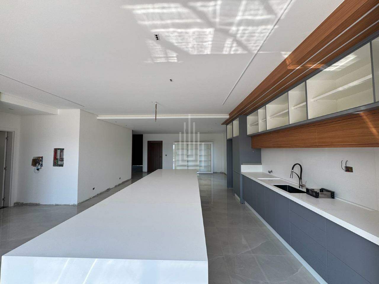 Casa à venda no Condomínio Royal Boulevard Yacht Residence Resort: 