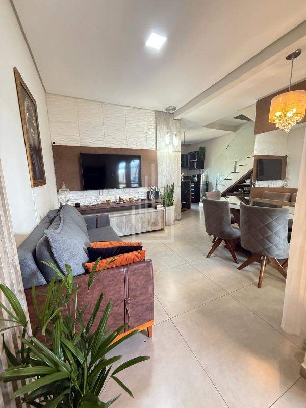 Sobrado à venda no Jardim Belo Horizonte: 