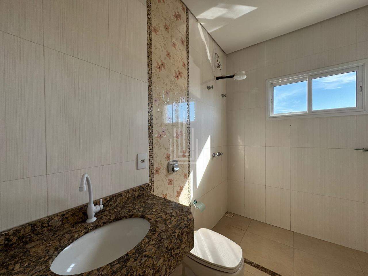 Sobrado à venda no Jardim Naipi: 