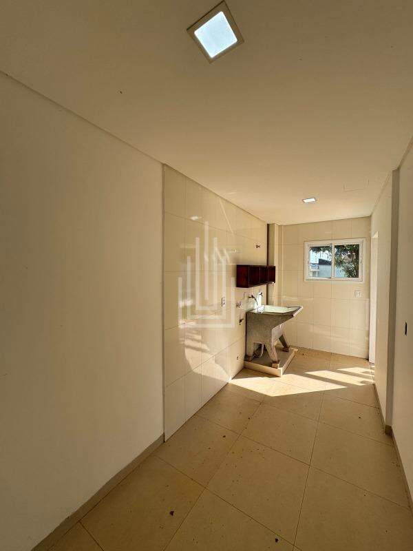 Sobrado à venda no Jardim Naipi: 