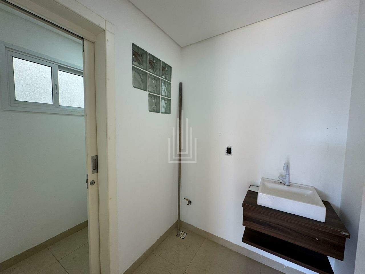 Sobrado à venda no Jardim Naipi: 