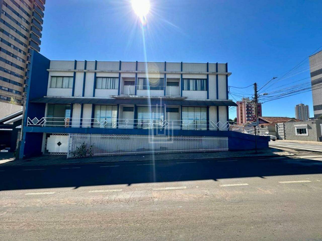 Prédio à venda no Centro: 